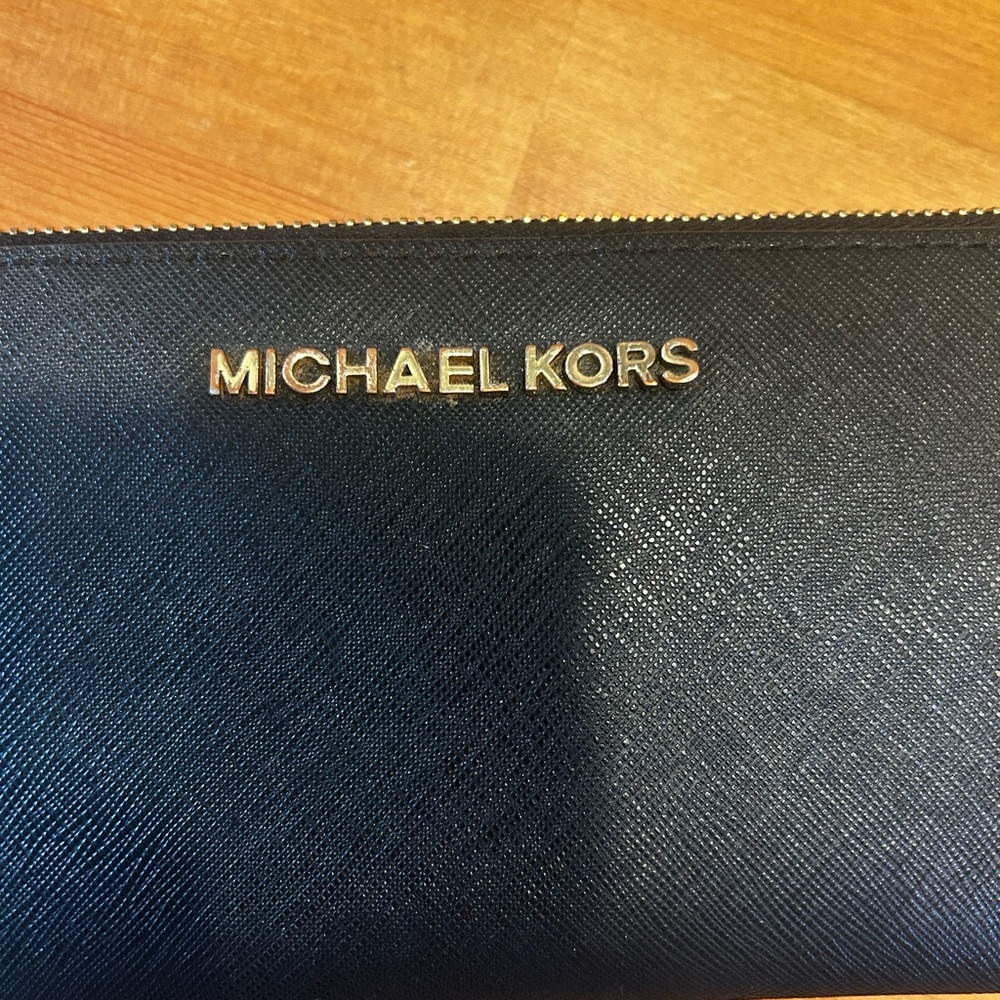 Michael Kors Black Zip-Around Wallet - Picture 4 of 7